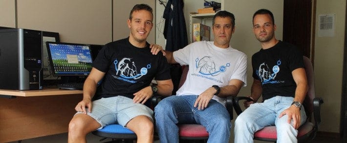 Fundadores de ME y Miguel del Olmo