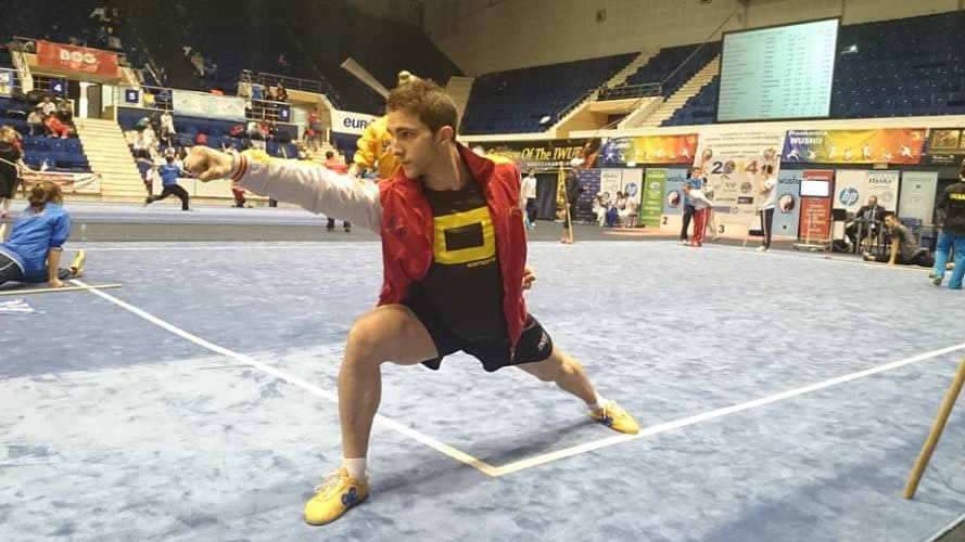 Dan Río, oro europeo en wu shu 1 Dan Río practicando Wu Shu