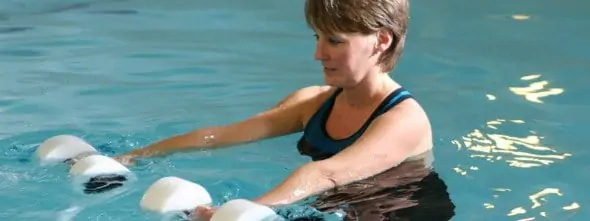 Actividad física en el medio acuático con sujetos que sufren fibromialgia