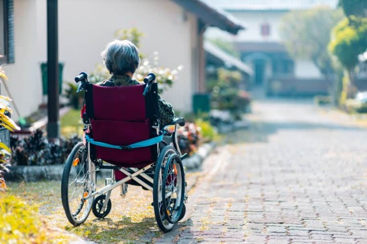 Discapacitados: héroes olvidados 1 silla de ruedas