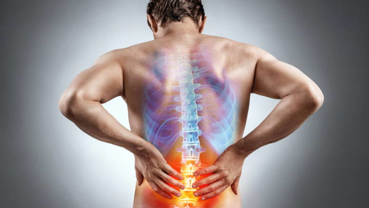 dolor lumbar y pélvico hombre de dolor lumbar y pélvico hombre de