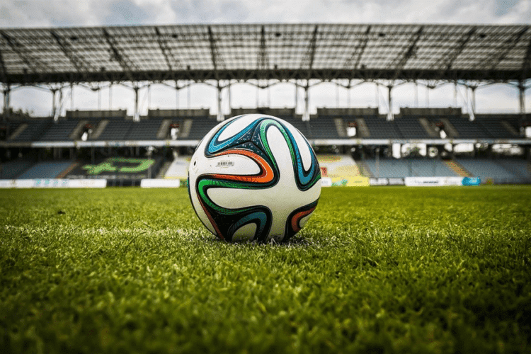 Descubre el Top 10 de los máximos goleadores de la historia 1 balón de futbol