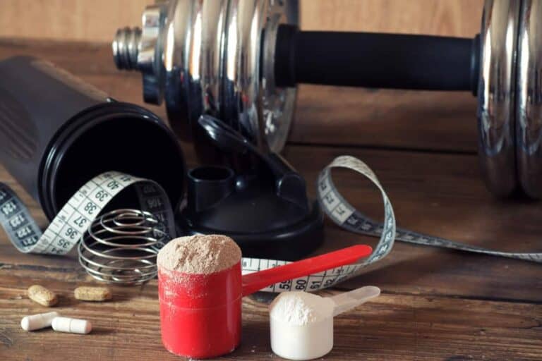 Beneficios de tomar creatina y proteína