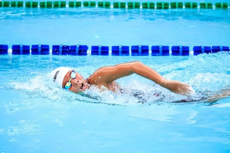 natación en educación física