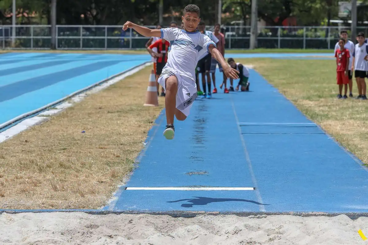 Jogos Escolares Atletismo salto triple