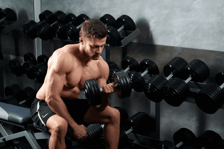 joven que quiere mejorar rendimiento en gimnasio