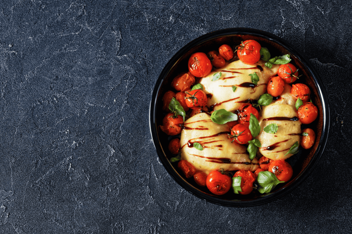 Pollo capresse con vinagre balsámico