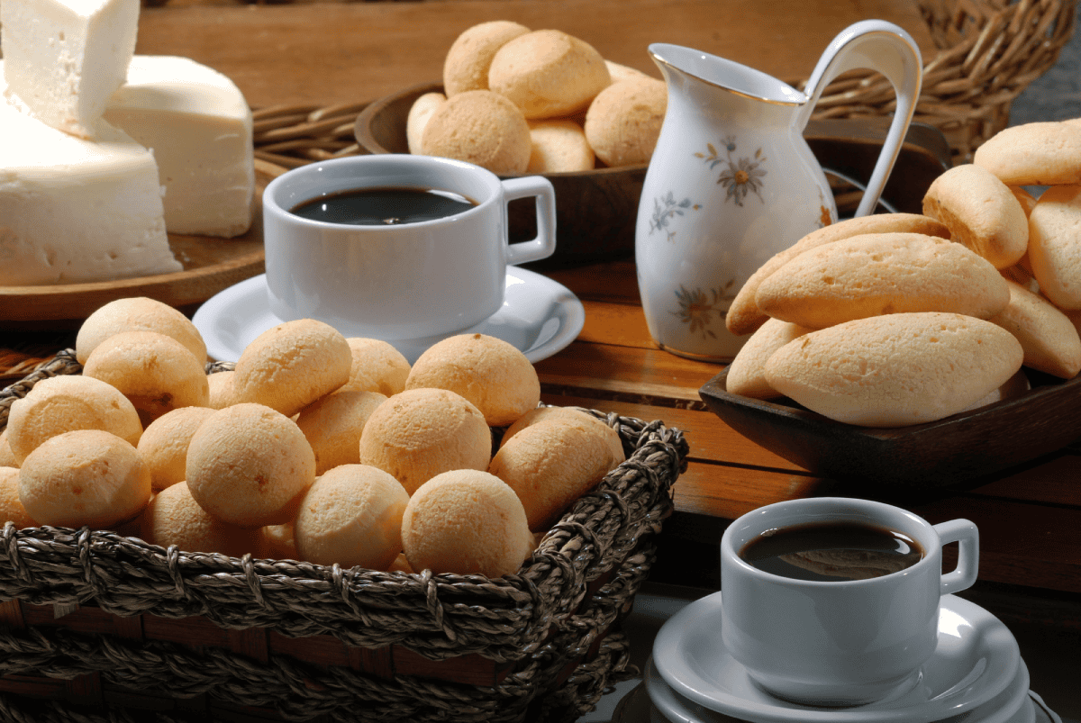 Pan de queso: ingredientes clave y usos culinarios Pan queso desayuno
