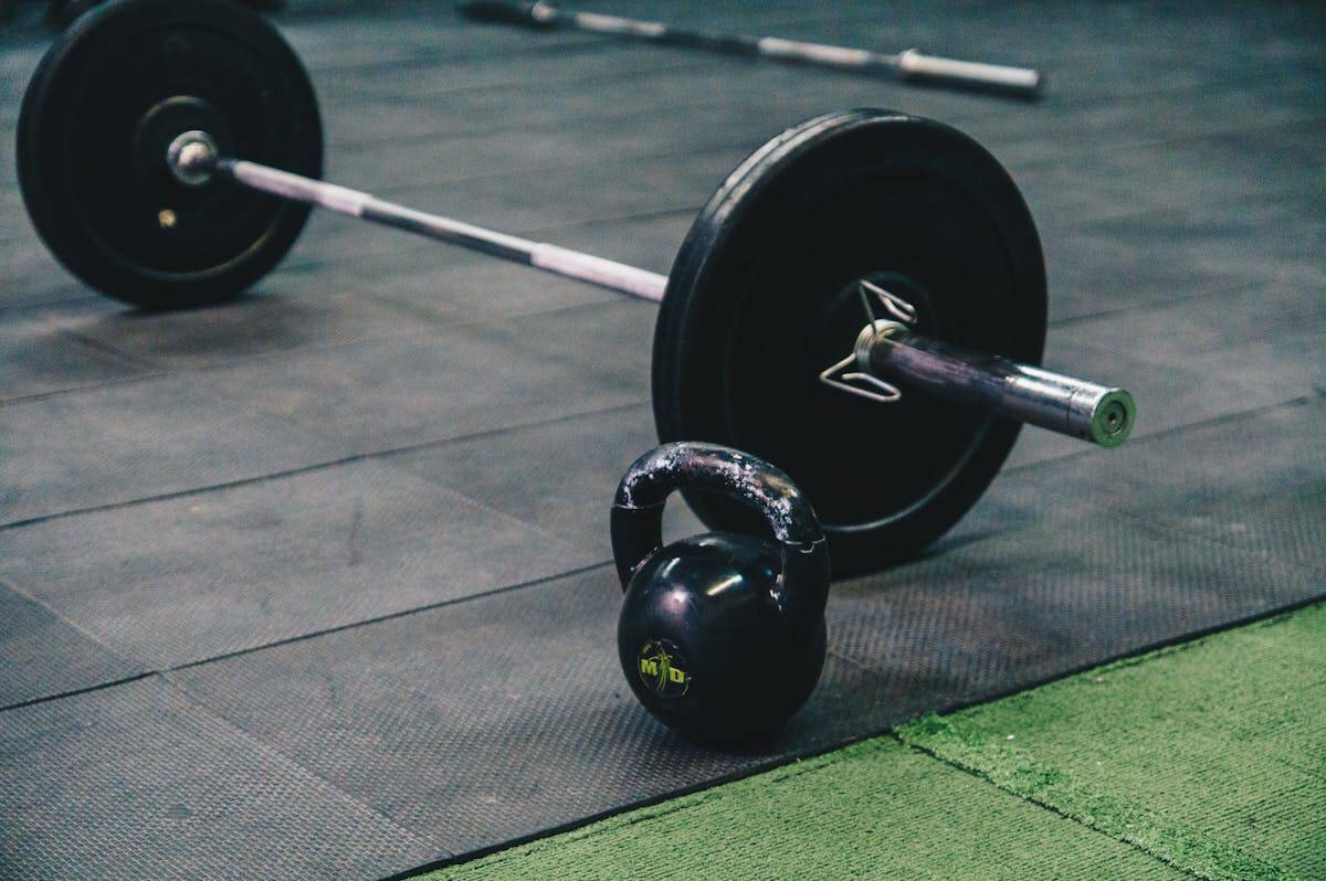 Barra hexagonal: 1 guía para mejorar tus entrenamientos Barra olímpica