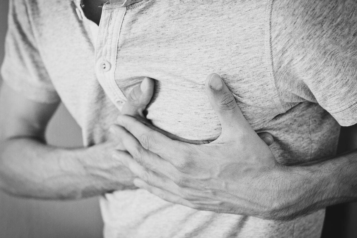 Miocarditis qué es, síntomas de alerta y cómo se cura Presión en el pecho